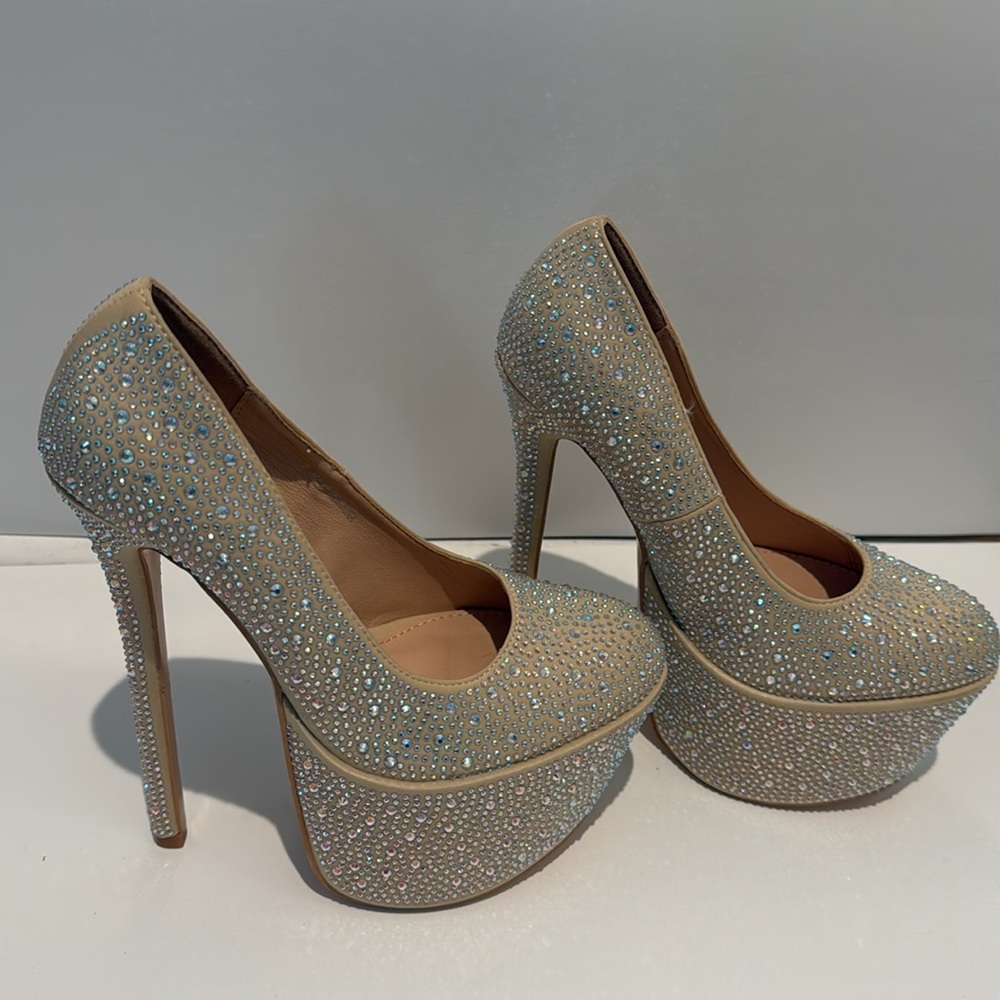 Brand new size 5